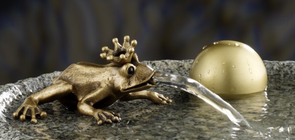 wasserspeiender Froschkönig